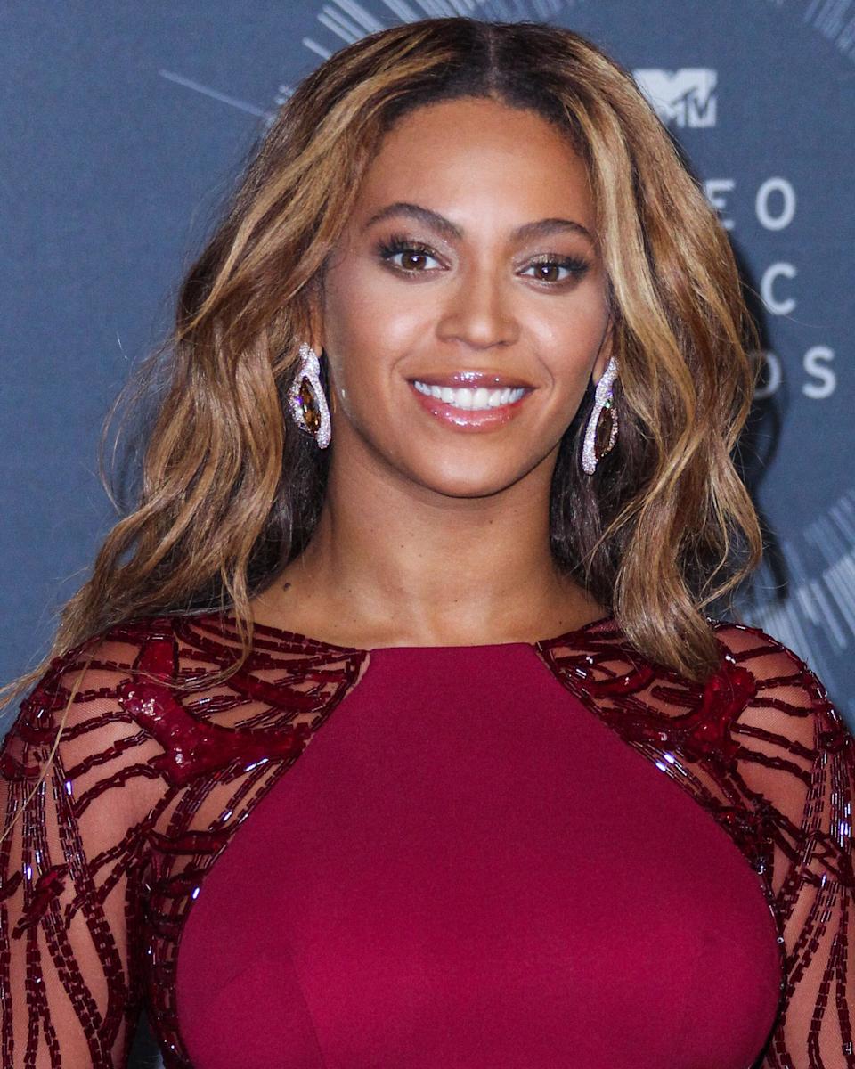 Beyonce performing live on the Cowboy Carter tour