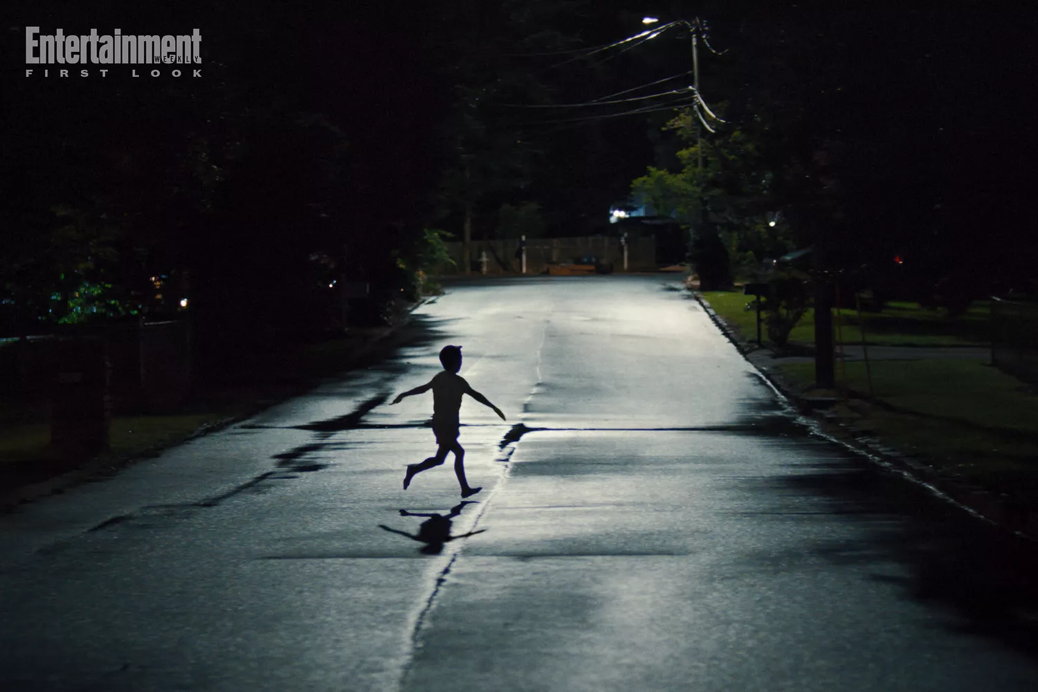 Suspenseful scene from Weapons featuring the cast