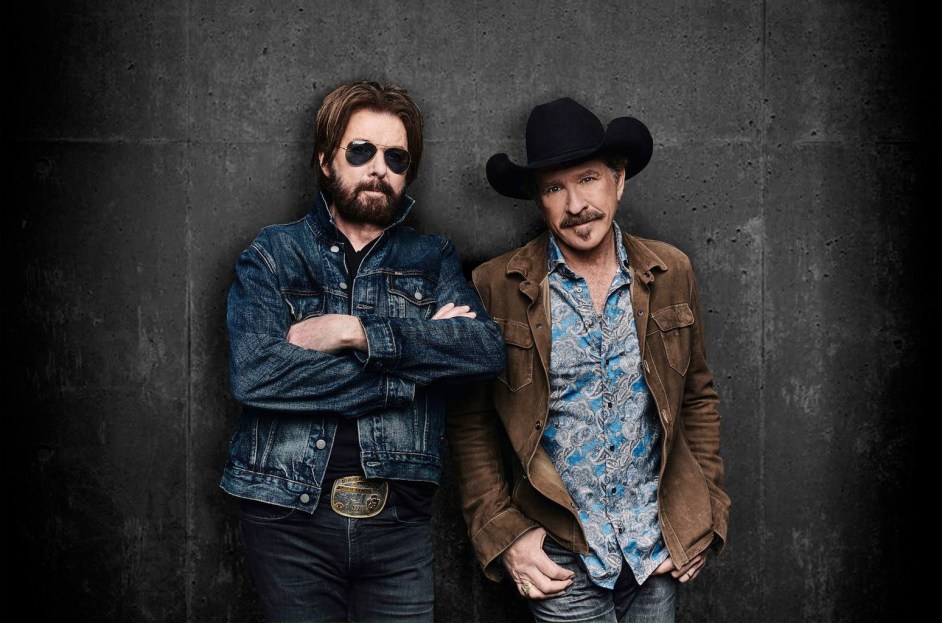Ronnie Dunn performing live at an ACM Awards event