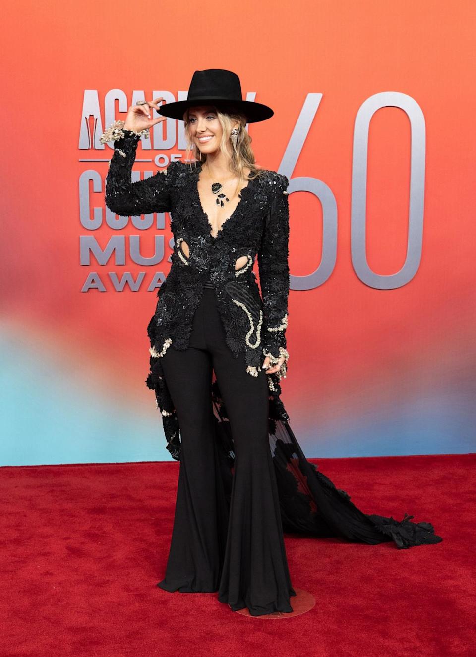 Lainey Wilson and Ella Langley at the ACM Awards 2025 ceremony