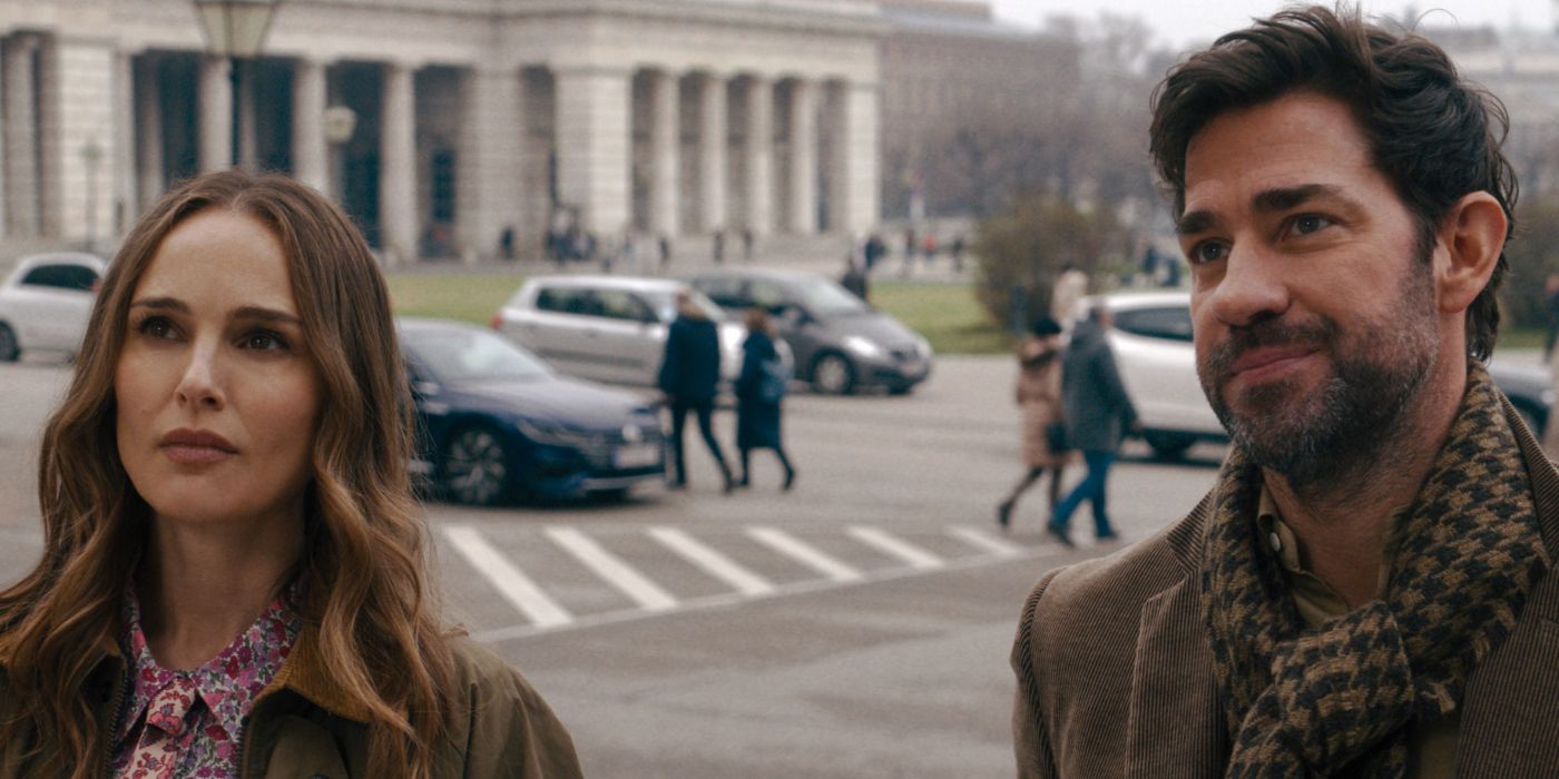 The Sex and the City cast walking through New York City streets