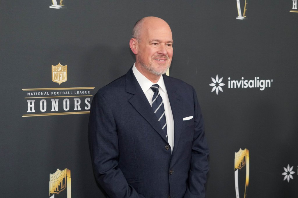 Rich Eisen rejoining ESPN studio, an exciting development for sports fans