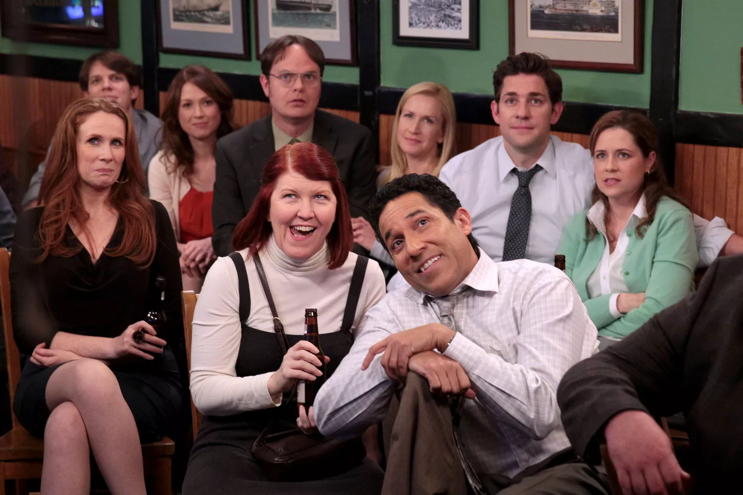 Ellie Kemper and cast of The Office on Celebrity Wheel of Fortune