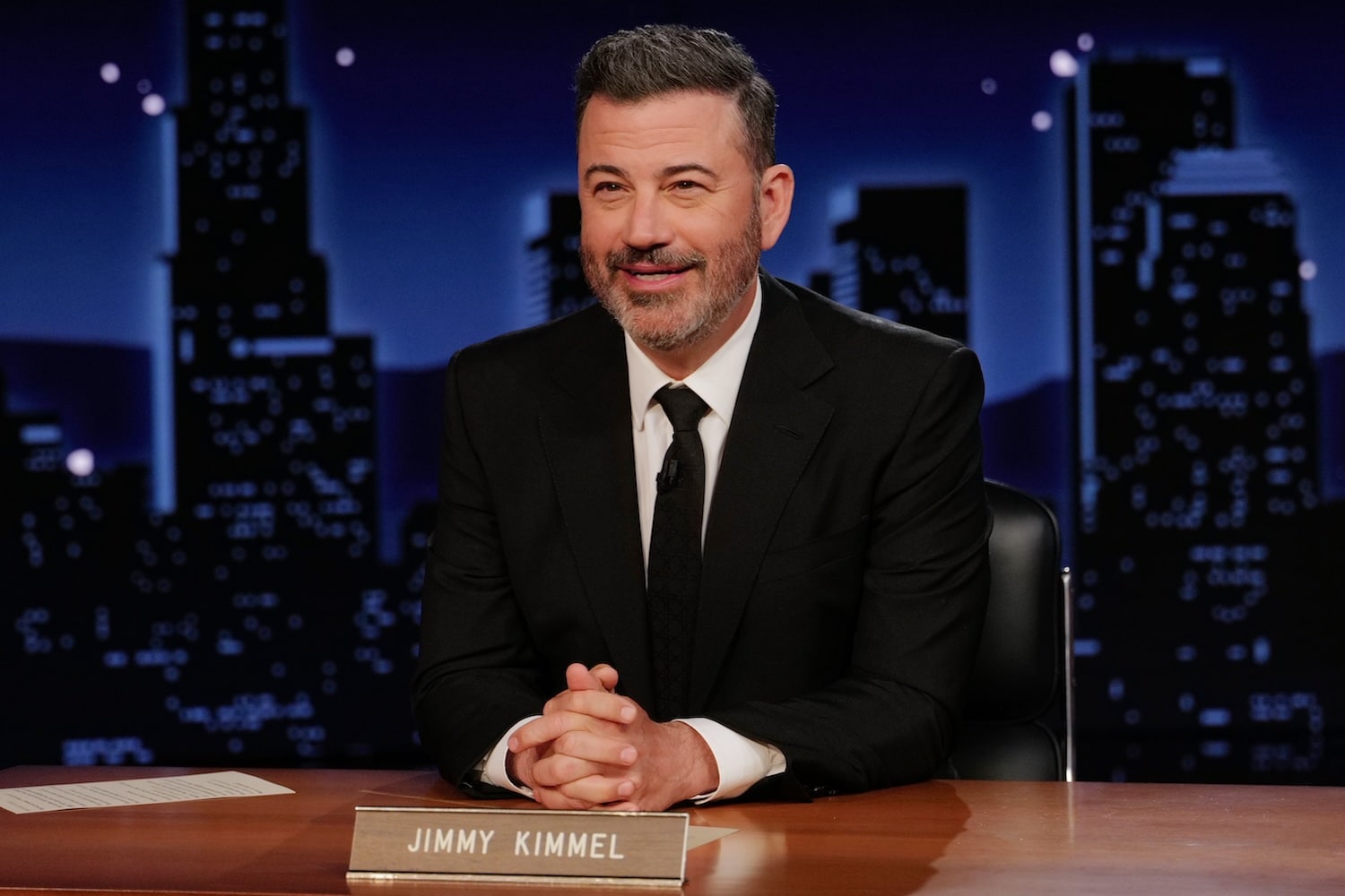 jimmy kimmel on set