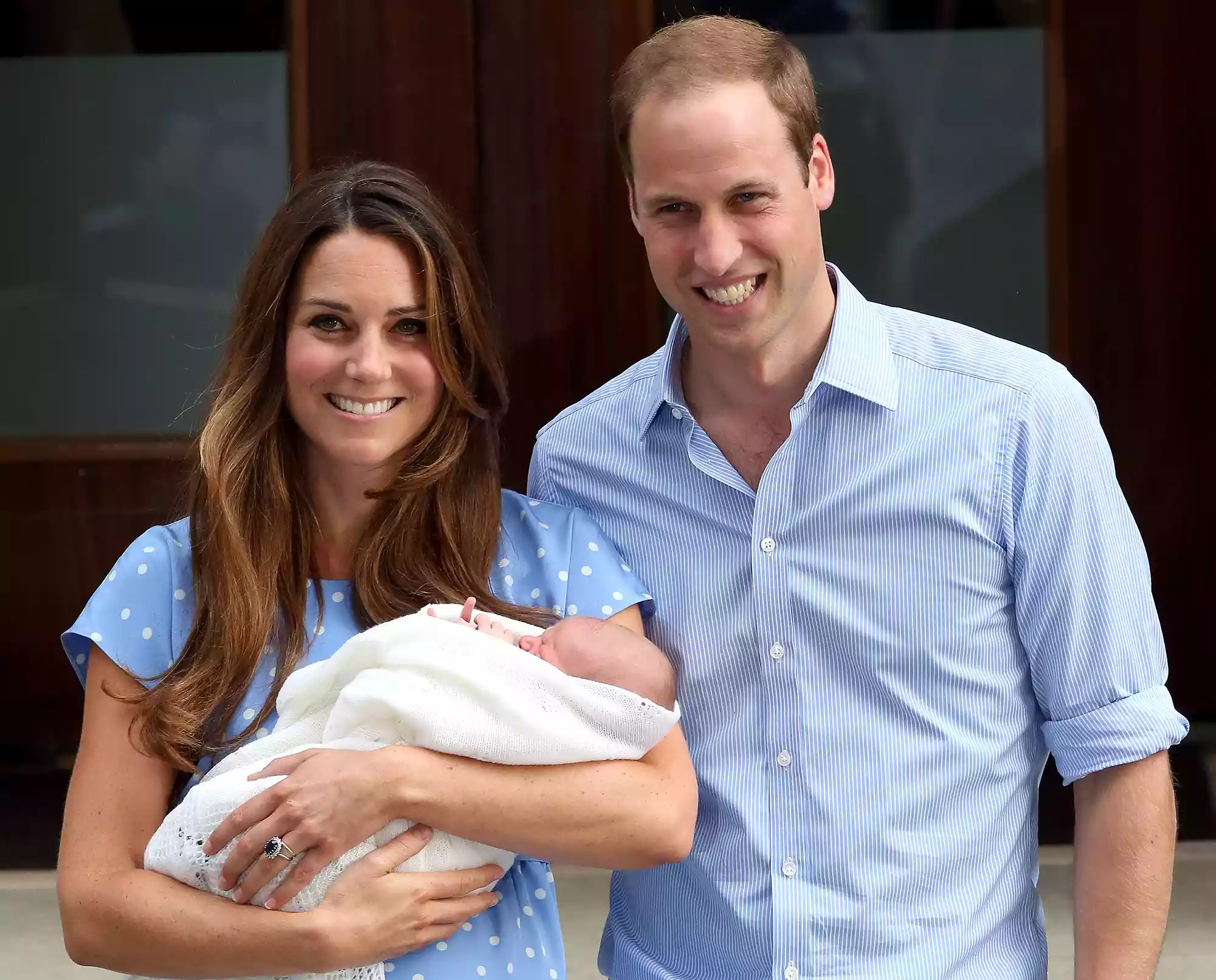 Peppa Pig and her new baby sister Evie celebrate with their family