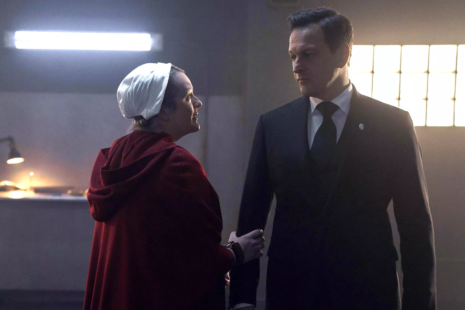 Elisabeth Moss as June in Handmaids Tale Episode 10